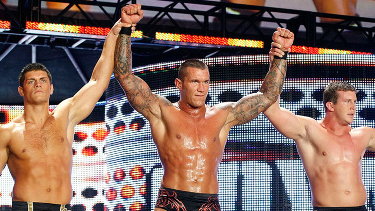 WWE Cody Rhodes Celebra Randy Orton Dopo La Reunion Di Ieri Sera A Raw