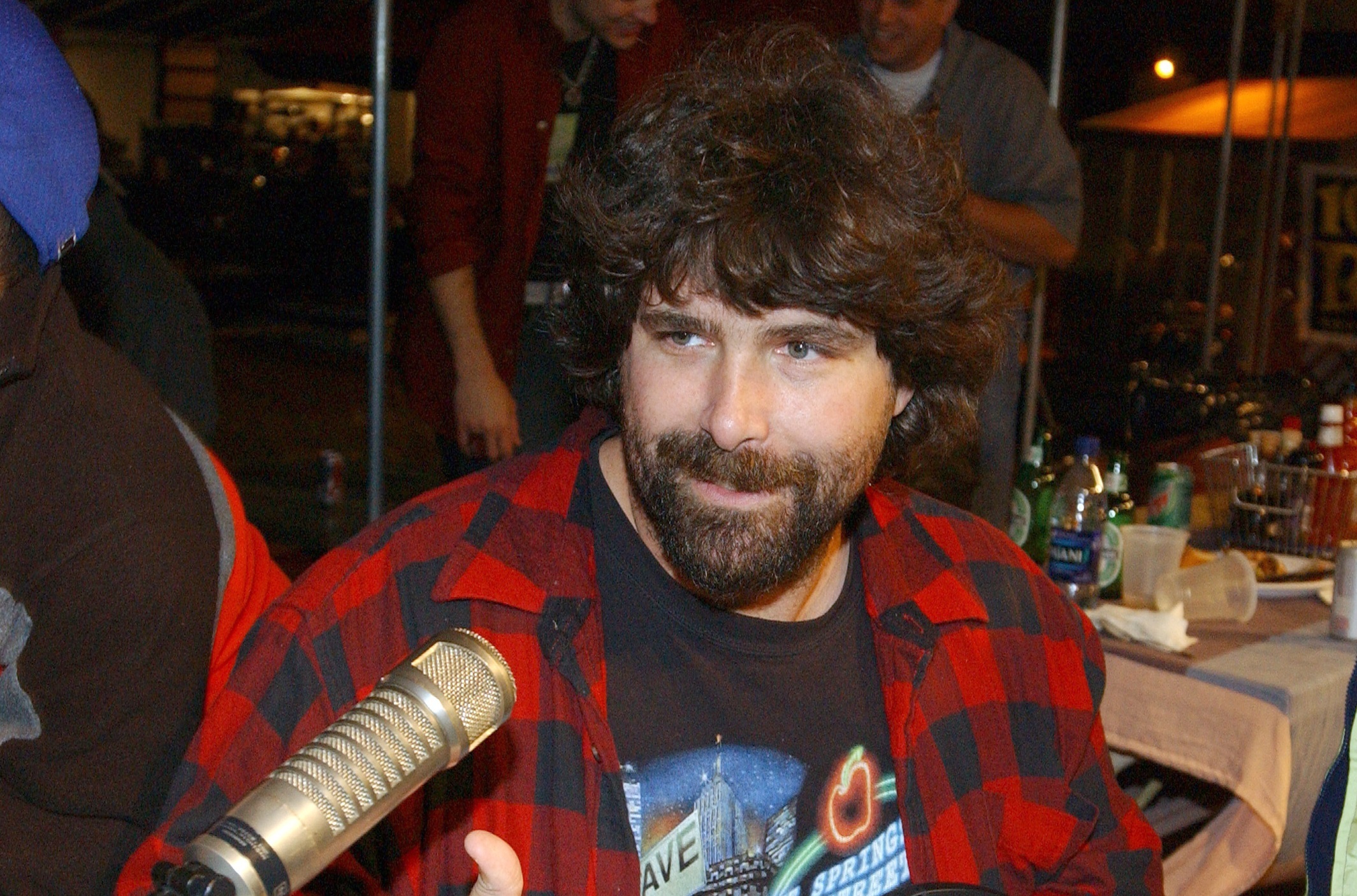 WWE superstar Mick Foley ejected from wing-eating contest after ...