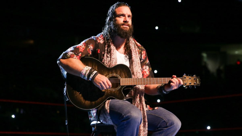 Elias-sings-WWE.png