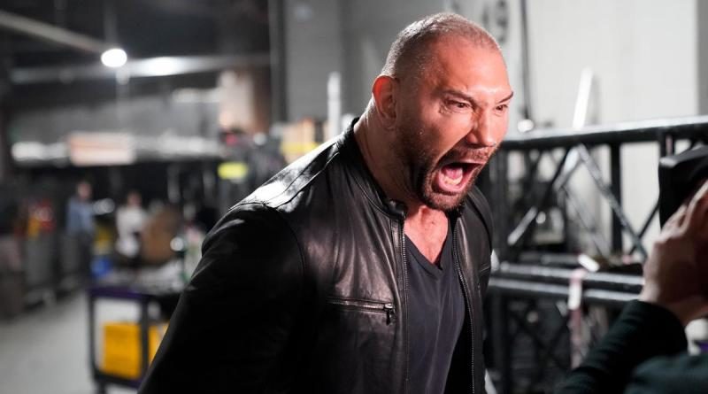 FOTO: Batista torna in Italia e sfoggia un nuovo look