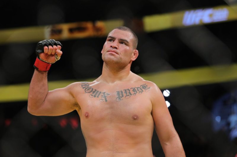 L’ex campione UFC Cain Velasquez pronto al debutto in AAA, ecco chi affronterà