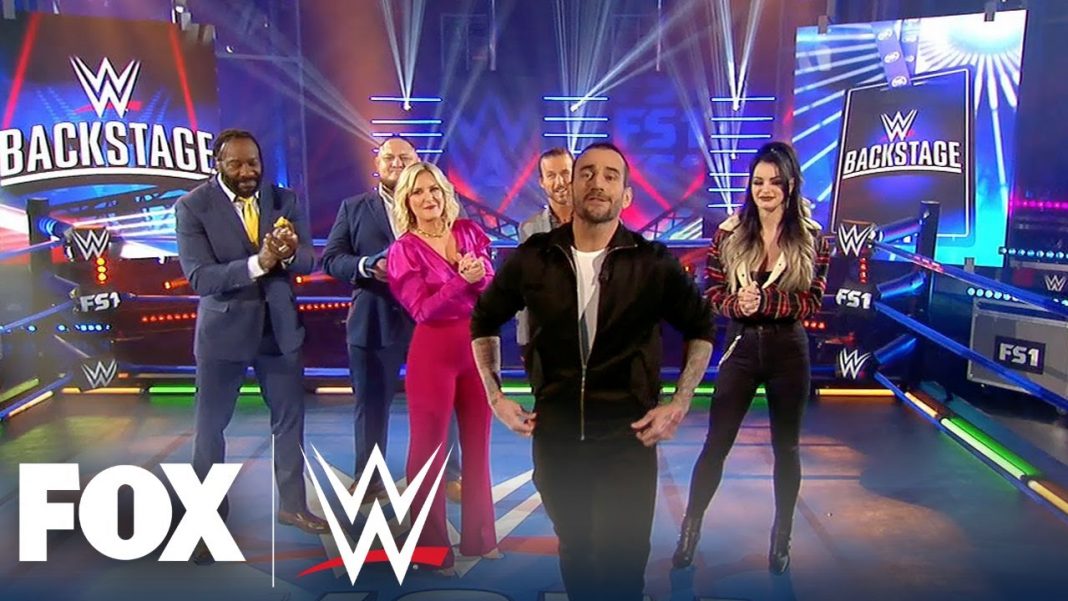 VIDEO: CM Punk ritorna a sorpresa in WWE, sarà ospite fisso