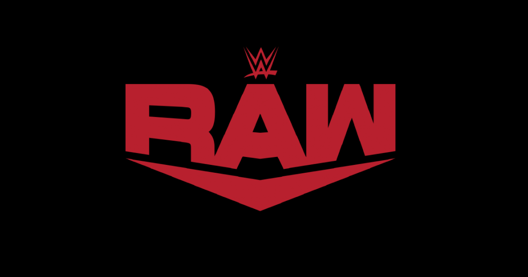 WWE SPOILER: Incomprensibile botch di un arbitro al termine di un match di Raw