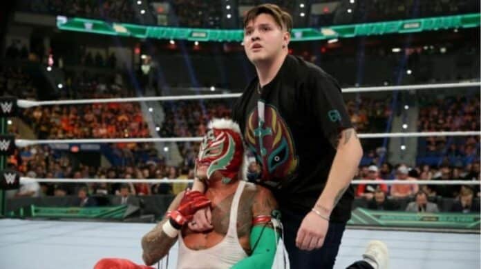 WWE: Scelto il nuovo nome di Dominik, sarà Prince Mysterio e avrà la maschera