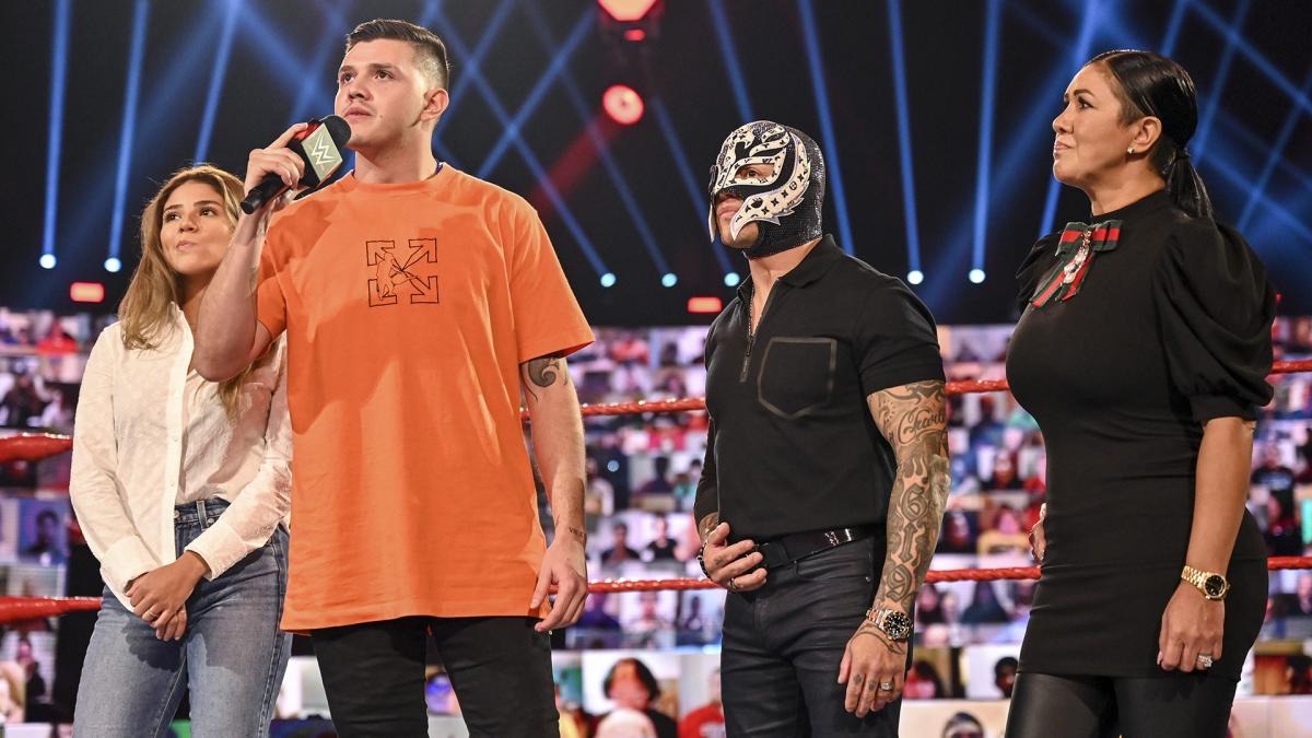The Mysterio Family Set For WWE SmackDown