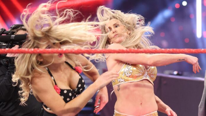 WWE: Charlotte non è molto contenta della vicinanza di Lacey a suo padre – Spoiler