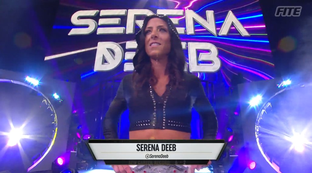 AEW: Serena Deeb fa ritorno a Dynamite e sfida Toni Storm per il titolo femminile