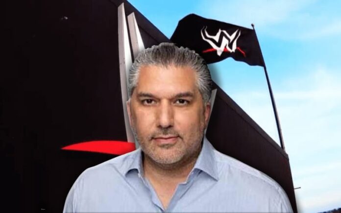 WWE: Sarà Nick Khan a sostituire Stephanie McMahon durante la sua assenza