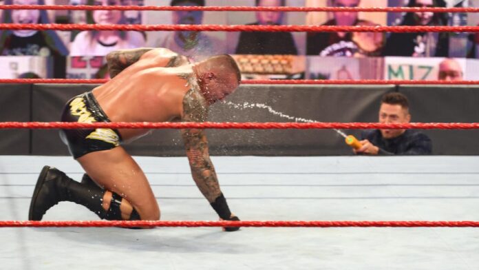 WWE: Il post Hell In A Cell non aiuta gli ascolti di Raw che tornano a scendere