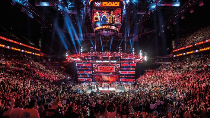 WWE: Il post Survivor Series fa bene a Raw, si va verso il sold out dello show
