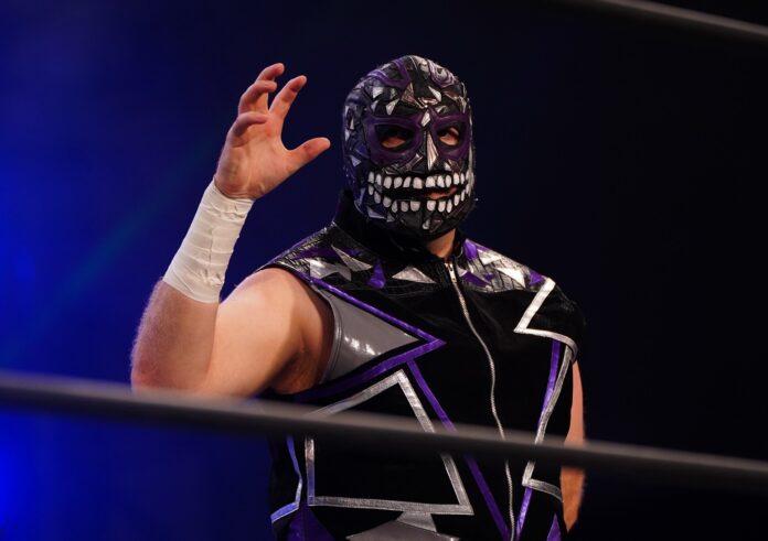 Evil Uno chiama Bray Wyatt: “Entra nel Dark Order!”