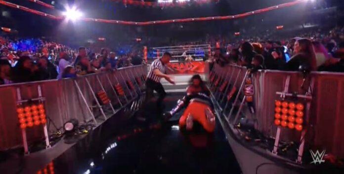 WWE: Chavo Guerrero schernisce Seth Rollins per l’attacco subito a Raw