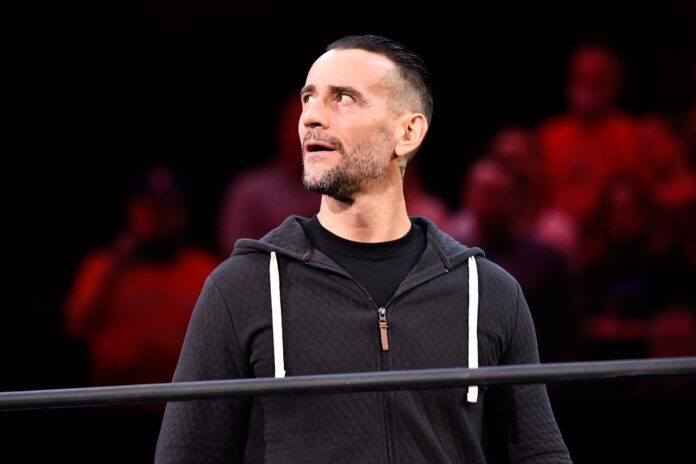 AEW: CM Punk è andato fuori copione a Dynamite e avrebbe minacciato di lasciare la compagnia