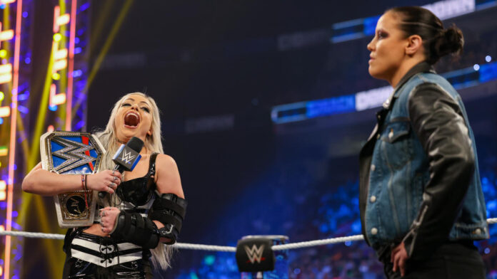 WWE: I buoni propositi non bastano a Shayna, Liv la schianta contro un tavolo!