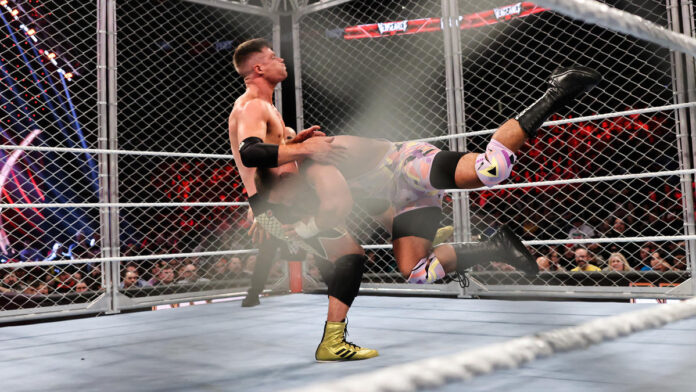 WWE: I giochetti mentali stavolta non bastano, Breakker demolisce Waller nella gabbia