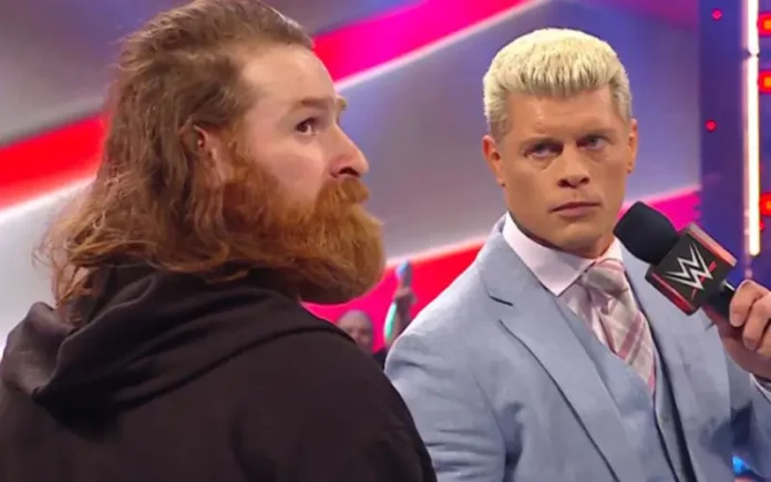 WWE: Cody Rhodes non vuole che i Fan mettano lui e Sami Zayn l’uno contro l’altro