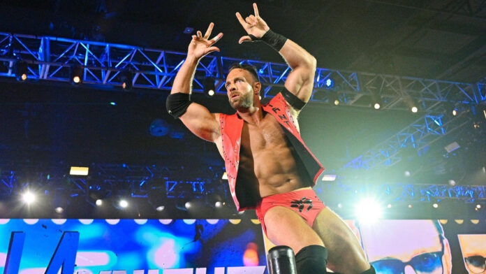 WWE: La compagnia blinda LA Knight, in arrivo un rinnovo pluriennale