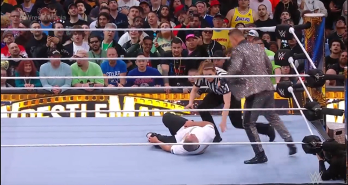 WWE: Ritorna Shane McMahon ma si infortuna subito, tragicomico match con The Miz