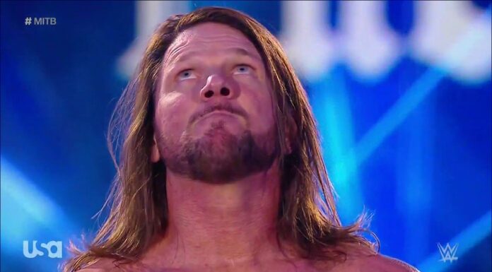 AJ Styles sulle vendite di SummerSlam: “Non sembra stia andando molto bene”