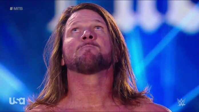 WWE: Quando torna AJ Styles? Aggiornamenti sul suo “infortunio”