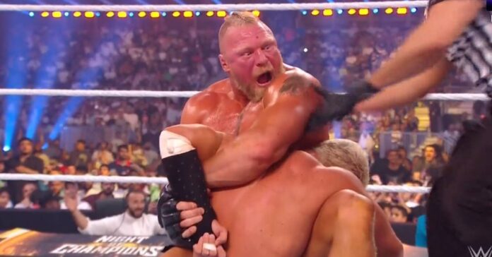 WWE: Cody eroico contro Lesnar ma il dolore è troppo, ecco come è andata