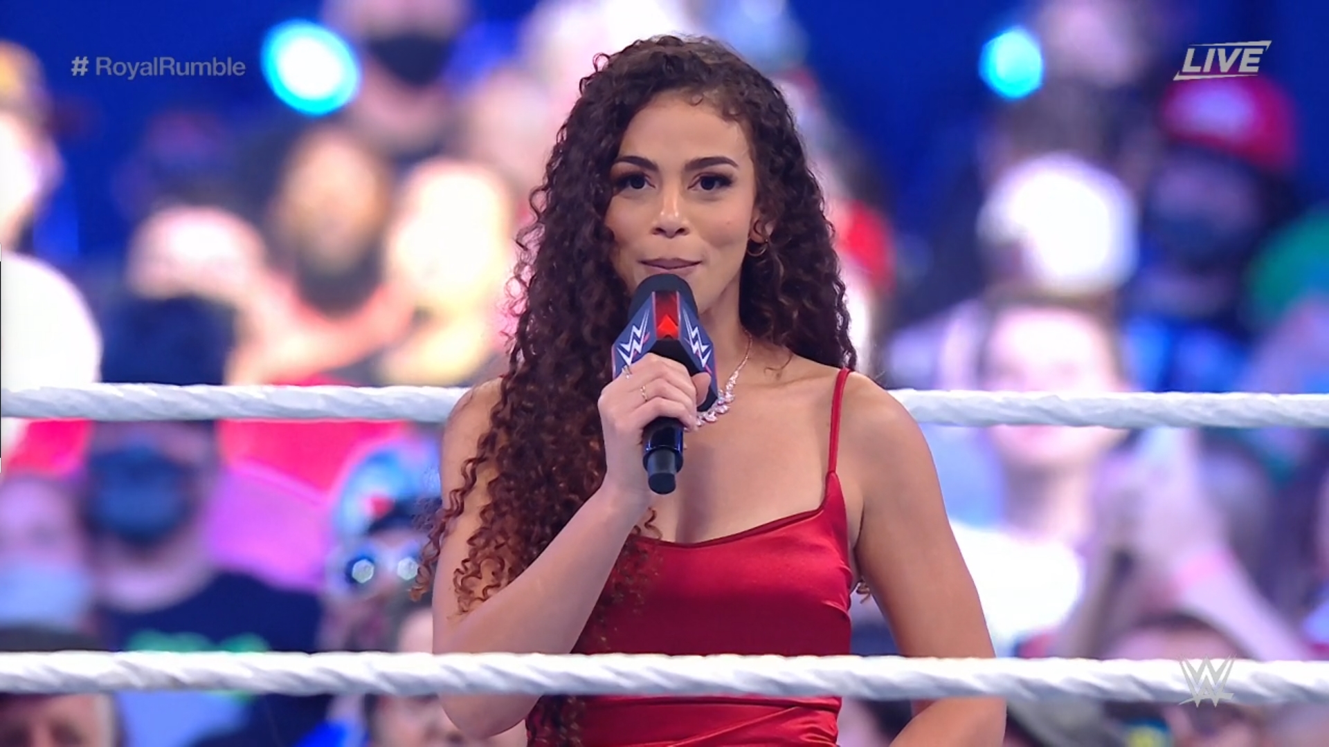 VIDEO: Samantha Irvin canta la theme song della DX durante la pubblicità a Raw!