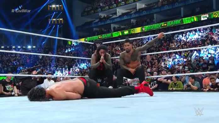 WWE: Roman Reigns viene schienato dopo 1294 giorni, gli Usos vincono la Bloodline Civil War