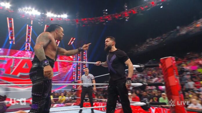 WWE: Finn Balor rovina il tentativo di Damian Priest di incassare la valigetta