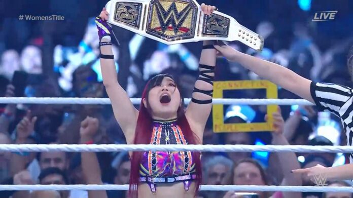 WWE: Tra le tre litiganti la quarta gode, Bianca Belair vince il titolo ma subisce l’incasso di IYO Sky!
