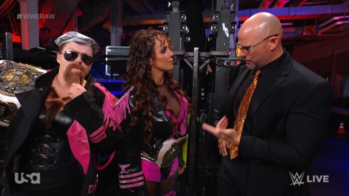 WWE: Chelsea Green e Piper Niven si travestono da Hart Foundation per Halloween