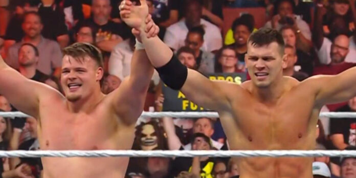 WWE: Debutto a Raw con vittoria per i Creed Brothers