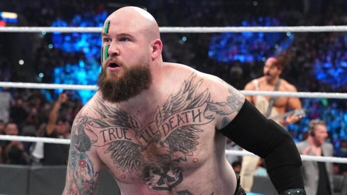 WWE: Erik dei Viking Raiders si è operato al collo, ora inizia il periodo di recupero