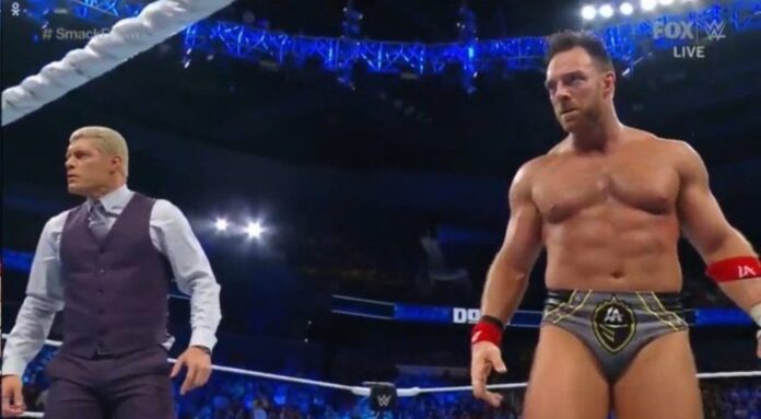 WWE: Cody Rhodes salva LA Knight dalla Bloodline a  SmackDown!