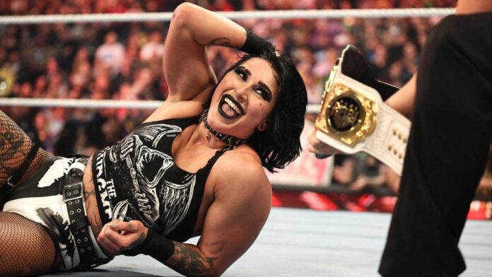 WWE: Tutti pazzi per Rhea Ripley! Un hashtag in suo onore spopola a pochi giorni da Elimination Chamber