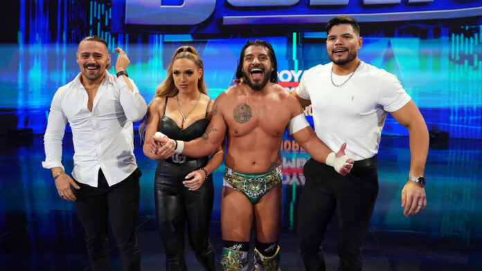 WWE: Elektra Lopez di nuovo al fianco di Santos Escobar, vendetta contro chi le aveva “rubato” il posto