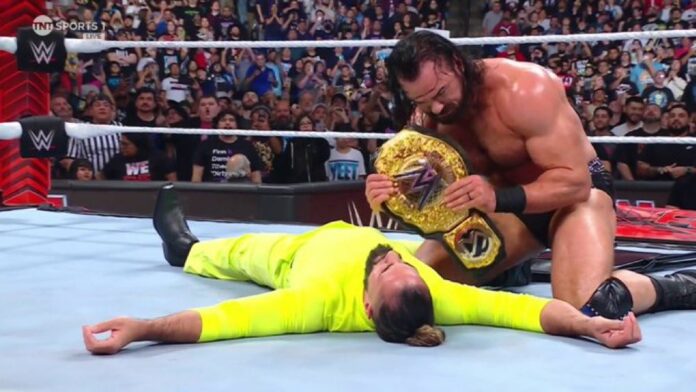 WWE: Seth Rollins pronto a stare al fianco di Cody Rhodes. Drew McIntyre lo “punisce” nel finale di Raw