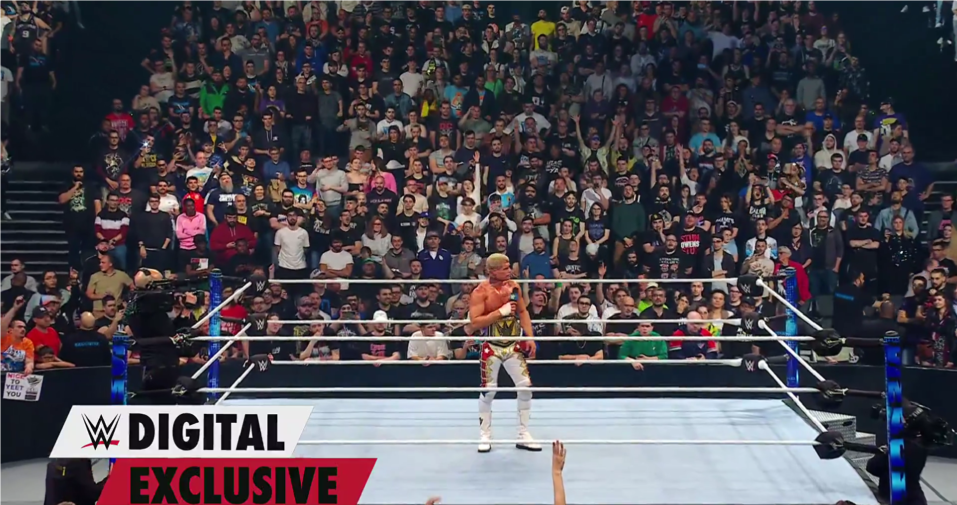 WWE: Cody Rhodes ed i fan francesi condividono un momento speciale dopo Smackdown! Il video