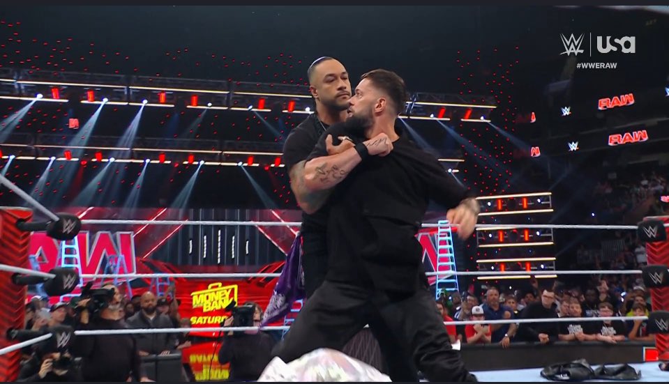 WWE: Damian Priest è cambiato da quando è campione? L’accusa di Finn Balor e i problemi fra i due
