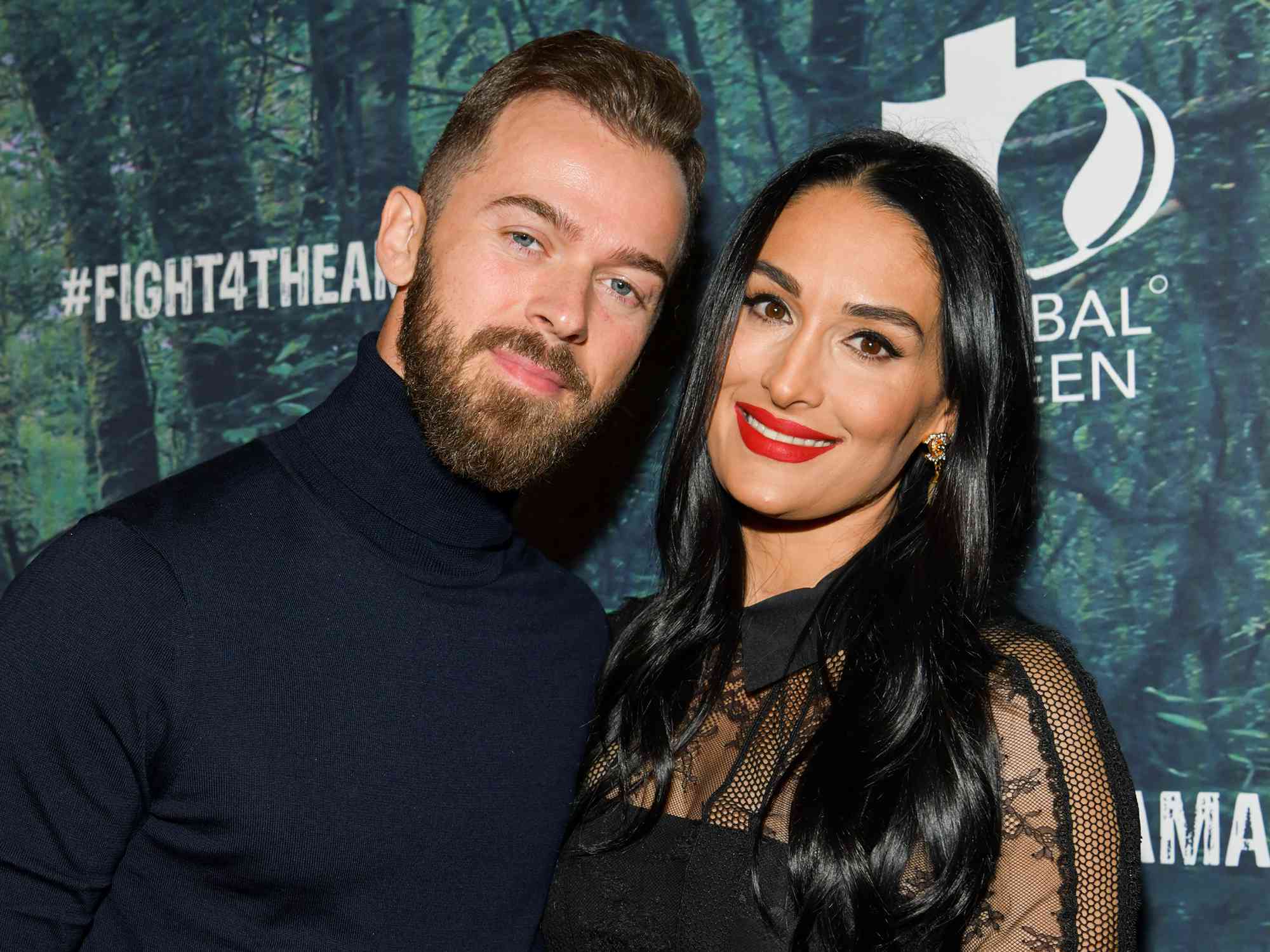 WWE: Nikki Bella chiede il divorzio dopo le accuse di violenza domestica mosse contro il marito