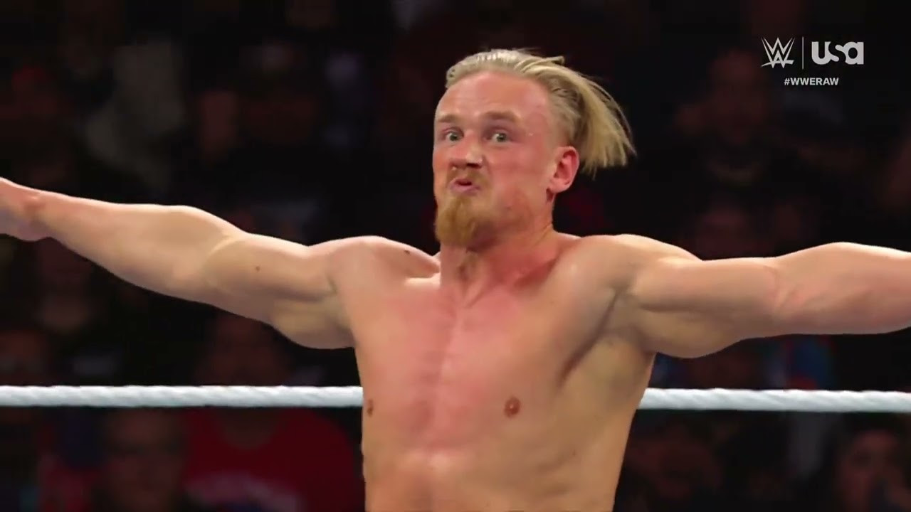 WWE: Tegola Ilja Dragunov, si è rotto il crociato in un live event