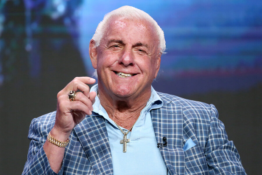 Rick Flair: Costretto a cancellare tweet su aiuti per l’uragano dopo le critiche ricevute