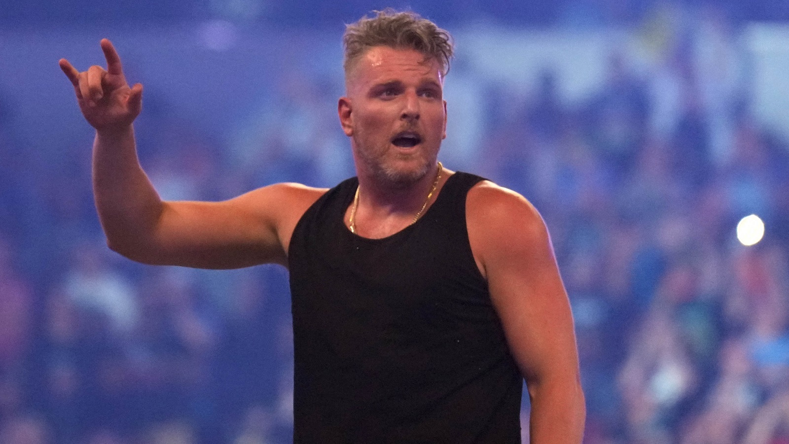 WWE: Pat McAfee risponde all’annuncio di Triple H sul ritorno a Raw su Netflix