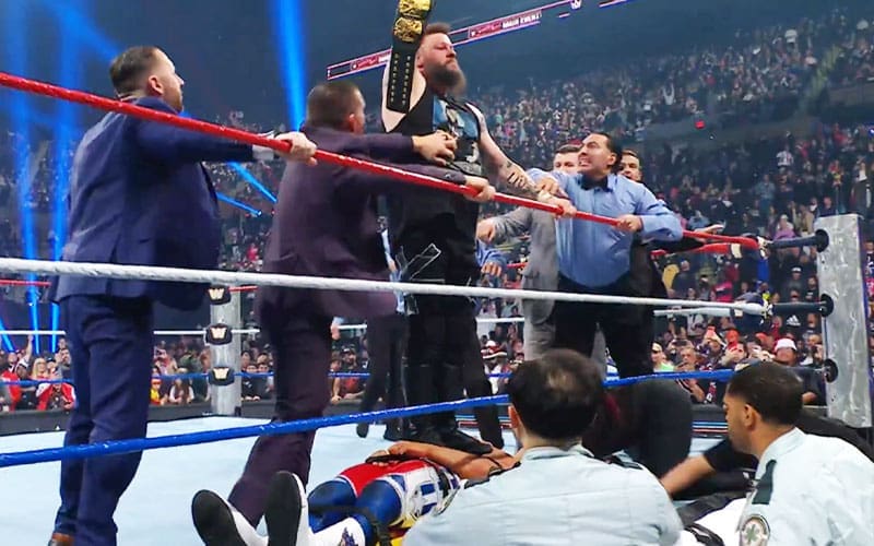 Kevin Owens: “Ho perso per colpa di arbitri incompetenti e mi sono giustamente vendicato”