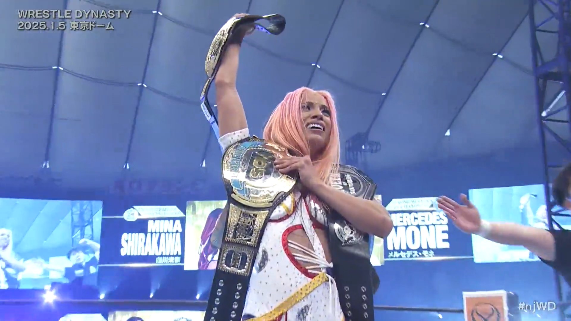 AEW: Mercedes Mone vince tutto, batte Mina Shirakawa e adesso ha 4 cinture