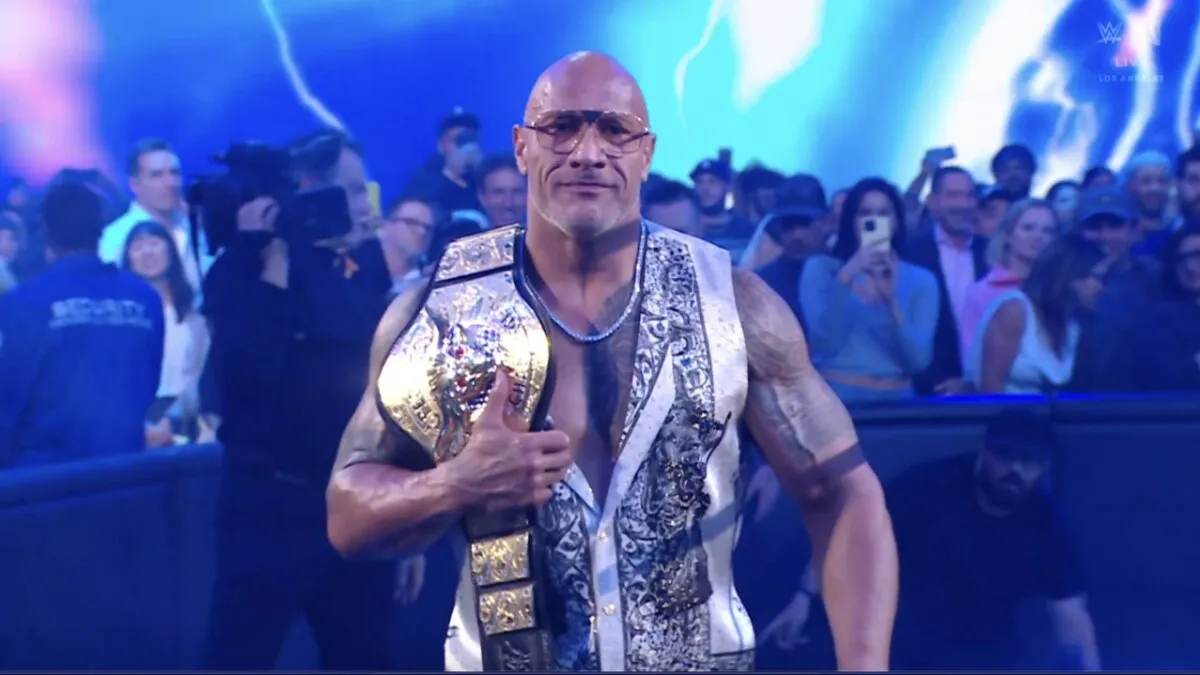 The Rock lascia il segno nell’episodio storico di RAW su Netflix e anticipa:”Ci vediamo a NXT”